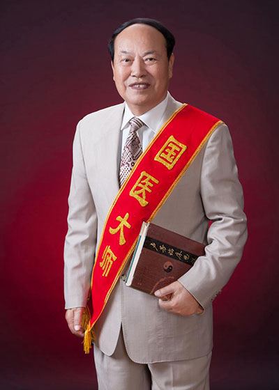 卢芳